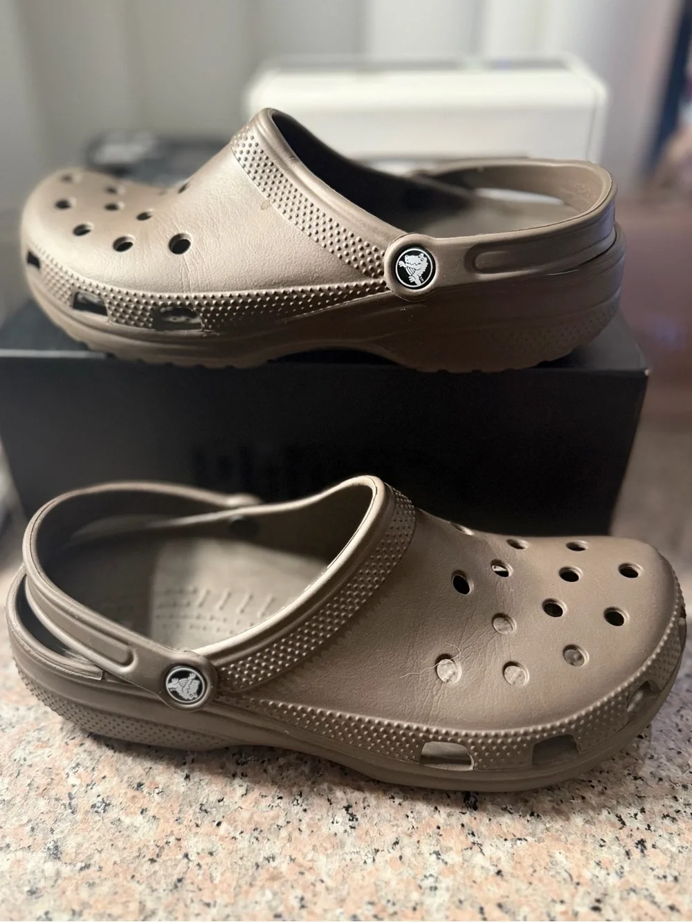 CROCS Classic Clog in Brown